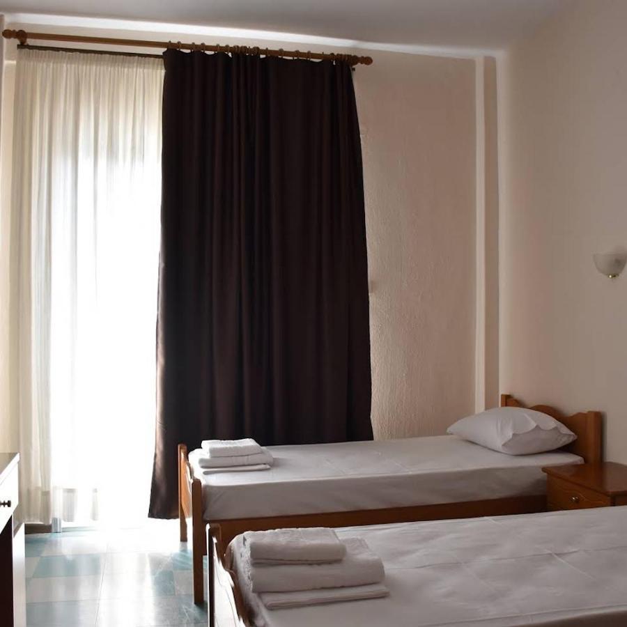 Parissas Hotel Tsotilion Exterior photo
